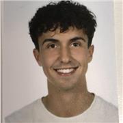 Adolescente de 19 años que puedo impartir clases de cualquier materia de primaria.